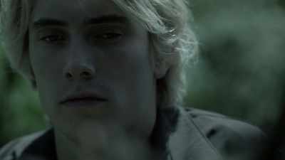 [leaves rustling] - Eyewitness