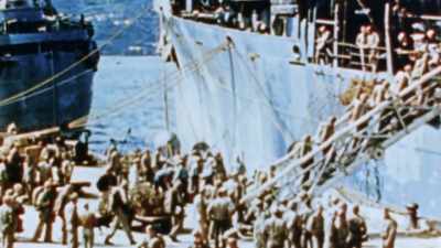 Led by Nimitz, the
troops set off for Tarawa, - The Pacific War in Color