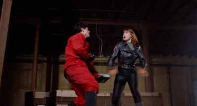 - Lee, come on, get her! - Undefeatable