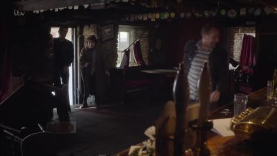 Lee...
Get out! - Vera