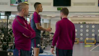 [Lee] He's doing well.
We're just over two weeks post-injury. - All or Nothing: Manchester City