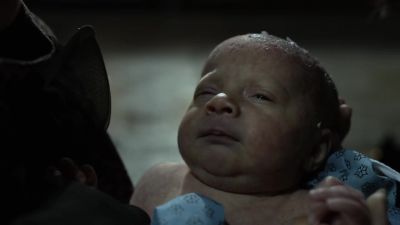 [Lee] She's beautiful. Congratulations. - Gotham