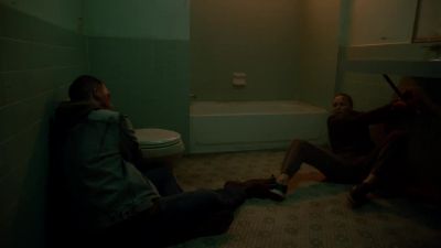 Lee. Wake up. - Chicago P.D.