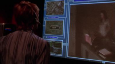 LEE:
What is this, a warehouse? - NCIS