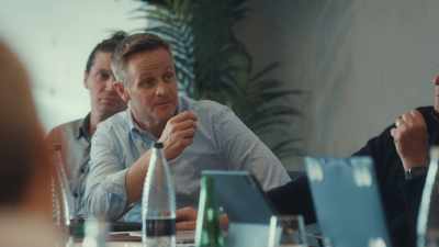 Lee's explained
it's the big boys' table, - Mission to Burnley