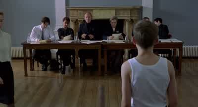 Left arm on the bar. - Billy Elliot