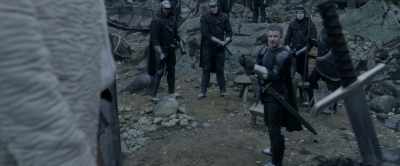 Left foot, right foot. - King Arthur: Legend of the Sword