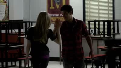 Left hand around. - The Vampire Diaries