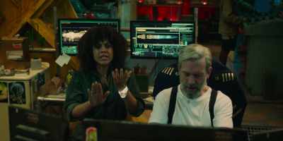 - Left hand, left foot. Ignite...
- ...foot. Left hand, left... - Avenue 5