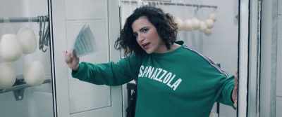 Lella, social security is here,
8,000 Euros. - Tolo Tolo