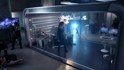 Lena, we're here. - Supergirl