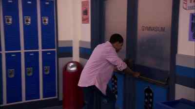 LEO, WHAT ARE
YOU DOING? - Lab Rats