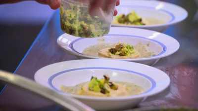 LEON: This is the last dish
before the finals! - Secret Chef