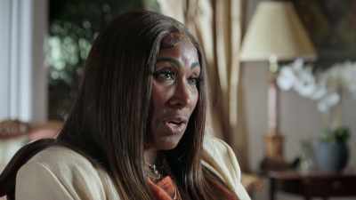 - Leslie had her son, Jakari,
before my daughter, - Mother Undercover