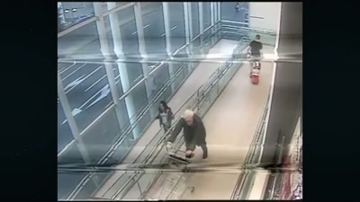 Less than 24 hours
after being last filmed with Grace, - Killers: Caught on Camera