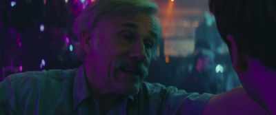 Lesson number one.
Someone offers you a drink, - Old Guy