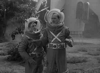 - Lester! - Abbott and Costello Go to Mars