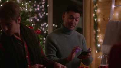Let me airdrop you the photos
from this week before I forget, - The Holiday Proposal Plan