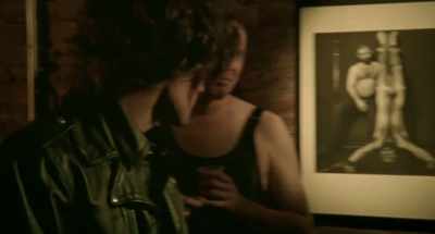 ♪ Let it all hang out ♪ - Mapplethorpe