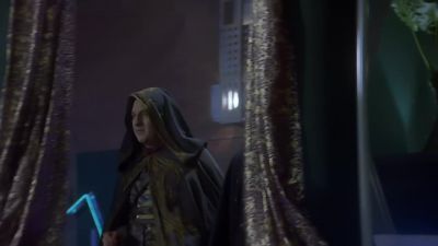 Let me do the talking.
l know how to handle these types. - Babylon 5