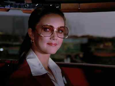 Let me drive her. - Wonder Woman
