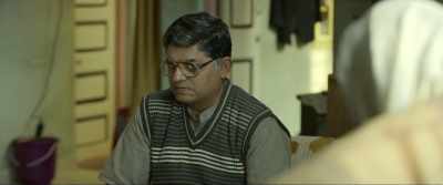 Let him eat in peace... Does
she have nail paint on? - Badhaai Ho