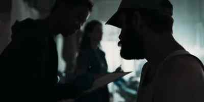 Let me get you a booster. - The Purge