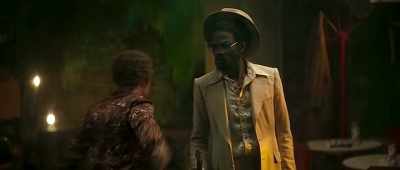 Let me get Clancy up here.
He'll tell you all about fucking D. - Yardie