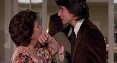 - Let me get you some champagne.
- That would be perfect. - Interiors