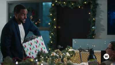 Let me get this,
Merry Christmas. - Inventing the Christmas Prince