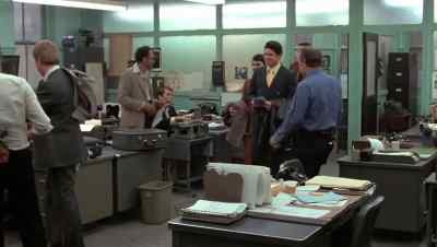 - Let me give you a hand.
- Hands off. That's more money... - Prince of the City