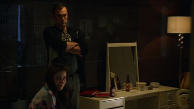 Let me go, asshole! - Narcos