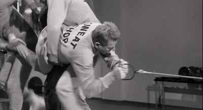 Let me go fellas.
I'’m not a cop. - The Man from the Diners' Club