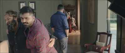 Let me go. Go!
–Come on, uncle! - Chekka Chivantha Vaanam