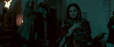 Let me go! Leave me! - Laal Kaptaan