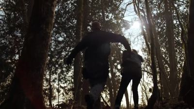 Let me go! - Supergirl