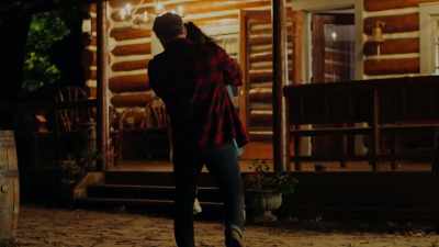 - Let me go!
- (siren whooping) - I Won't Let You Go