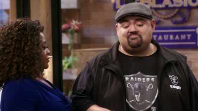 Let me guess, after a few minutes,
Carlos needed to lie down? - Mr. Iglesias