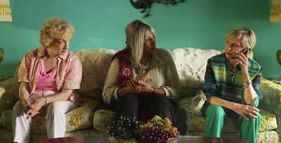 Let me hear her. - Bad Grandmas