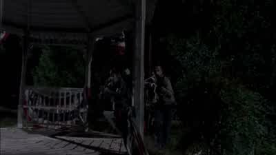 Let me go! - The Walking Dead