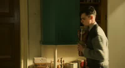 Let me help you, Enoch. - Miss Peregrine's Home for Peculiar Children