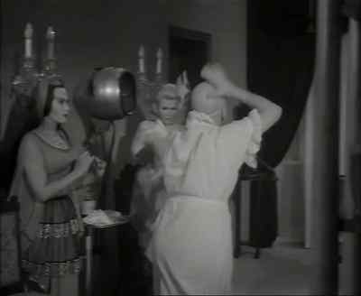 Let me out of here. - The Munsters