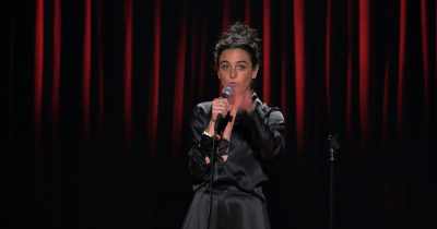 Let out one long, like...
[squeals] - Jenny Slate: Stage Fright