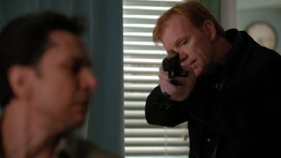 Let me see those hands. - CSI: Miami