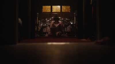 Let me see your whole body.
Stand up. - Euphoria