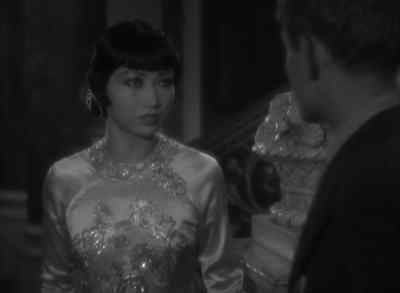 Let me surrender. - Daughter of the Dragon