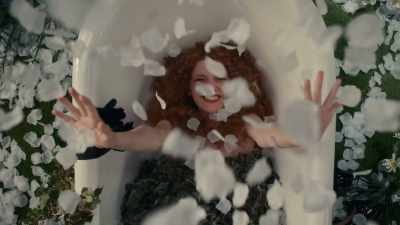 ♪ Let it sweep it all away... ♪♪ - Geek Girl