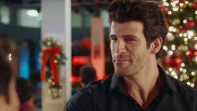 Let me tell you something.
Did you-- Did you know - Well Suited For Christmas