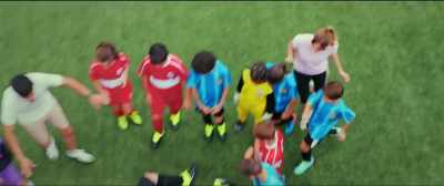 Let me through, I did a first-aid course. - The Footballest