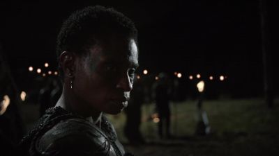 Let me through. - The 100